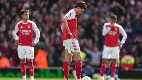 Lịch sử ủng hộ Arsenal vô địch Premier League 